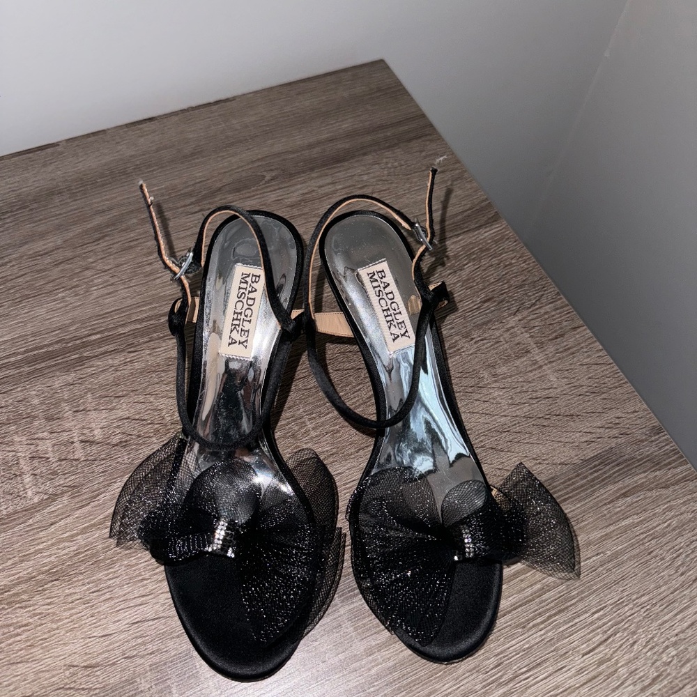 badgley mischka Heels